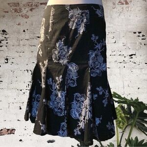 $10$ add on- JESSICA  NWOT drop waist flared panel skirt. Black& white floral.